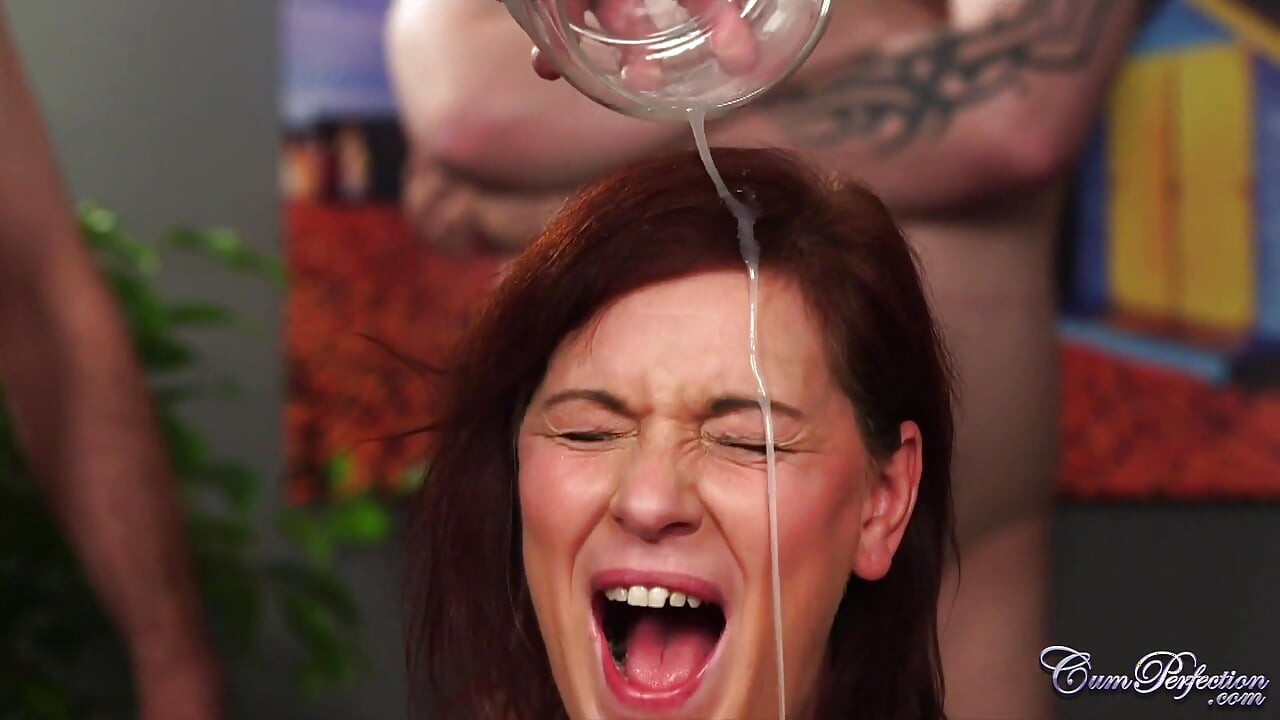 Wendy Cum Bucket Challenge