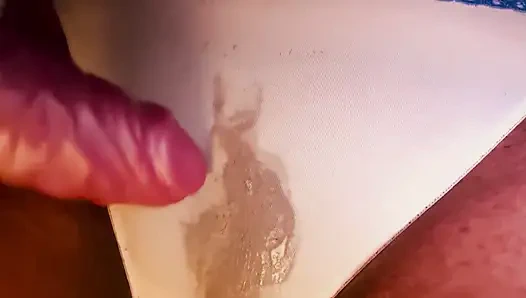 Kocamı beklerken mastürbasyon yapıyorum