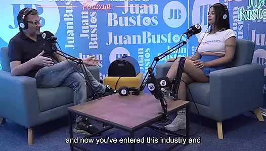 Güzel memeli yağlanmış latin kataleya ross boşalana kadar vibratör makinesine zıplıyor! Juan Bustos Podcast