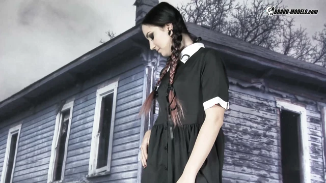 430 - Sharlotte Thorne