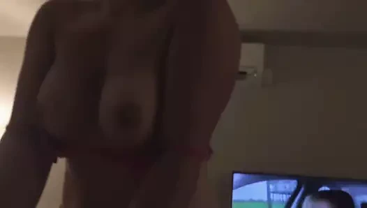 Büyük doğal memeler bakış açısı