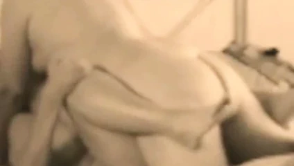 Sıkılmış ev hanımı ihtiyaçlar ona kedi becerdin