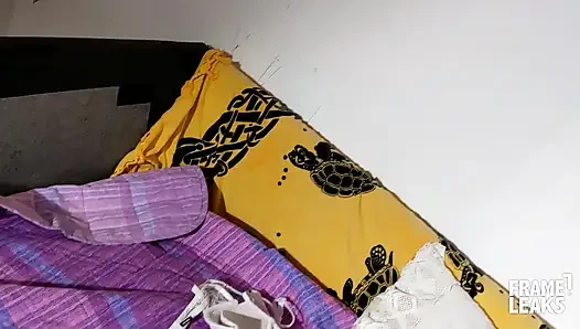 Sarışın melissa kaptan Eric'in büyük yarağını sikiyor