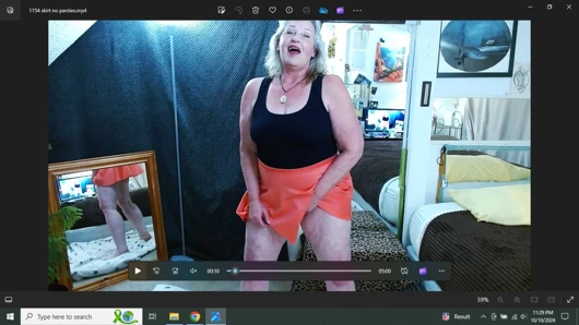 1154 Etek ve külotsuz şafaktan tapıyor