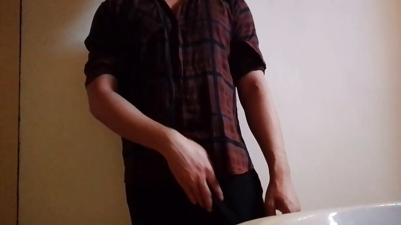 20 yaşında olmama rağmen hala bekarım