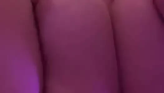 Senin için sıcak inilti ses yukarı