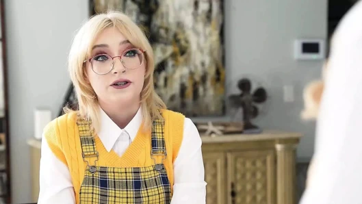 Üvey baba ücretsiz kullanım genç üvey kızını sikiyor çünkü üvey babalar günü hediyesi - freeuse fantasy