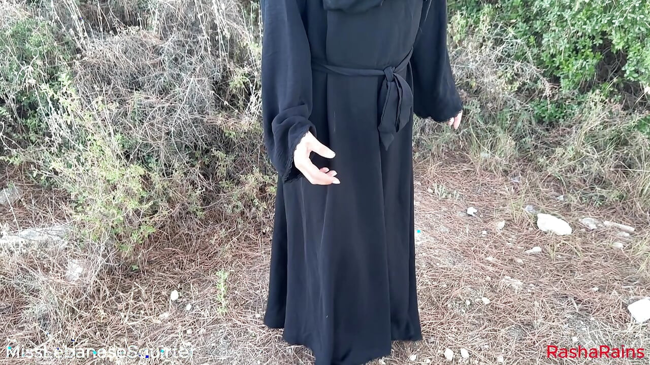 A Lebanese woman couldn't wait, so she decided to fuck herself in nature