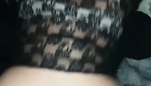 Dörtlü hizmetçi sikimi içine soktum