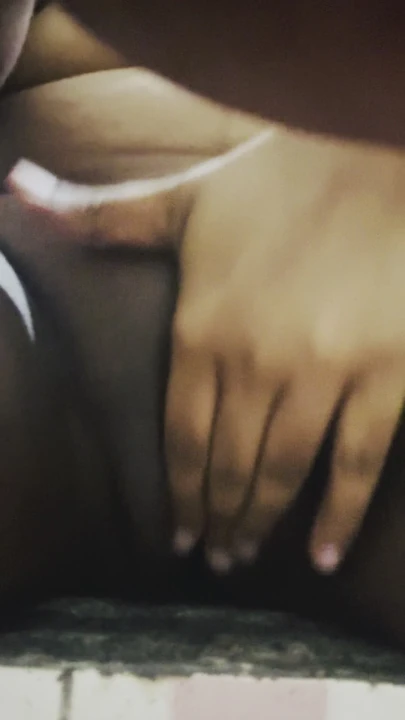 Сочная индийская киска