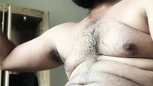 Casa Nova'da ilk kez sahneye çıkmak için doğaçlama mastürbasyon.