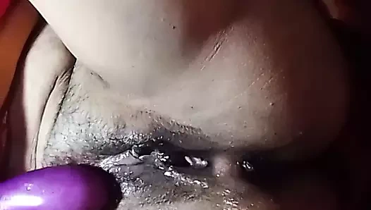 Üvey kız kardeşimin ateşli sıkı amcığı