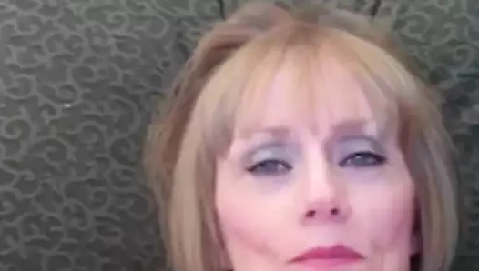 Koca yaraklı kuryeyi sikiyor