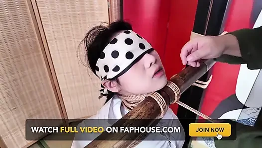 Xr22-kız direğine bağlı ve disiplinli.