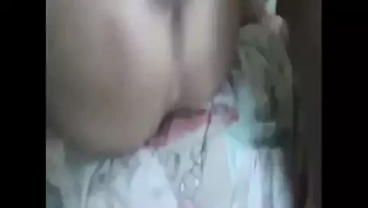 Büyük zenci için çığlık at.   h.t.b.