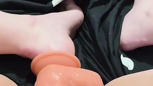 Büyük dildo eğlencesi