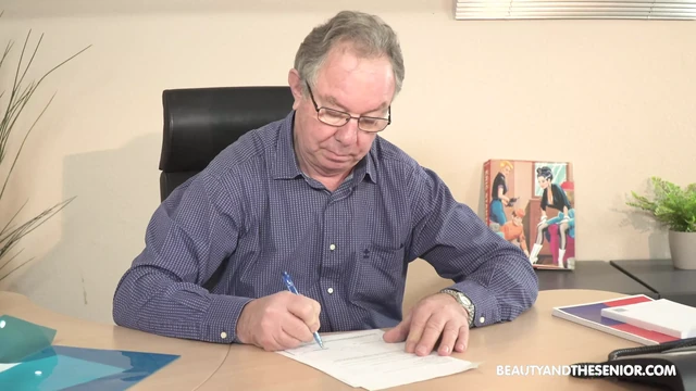 Rebecca Black - от дедушки