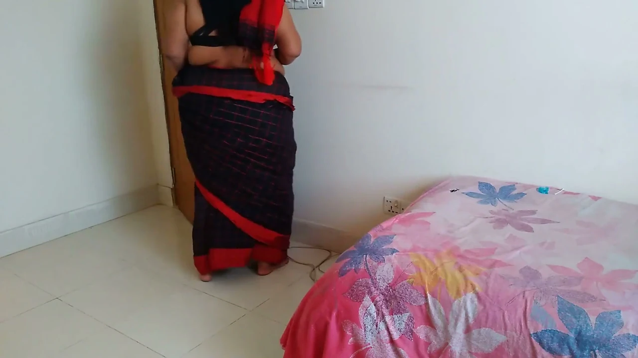 Sex Video with Sexy 35 Year Old Woman and 18 Year Old Stranger Boy