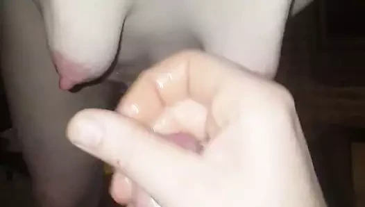 Sarkık göğüslerini seviyorum