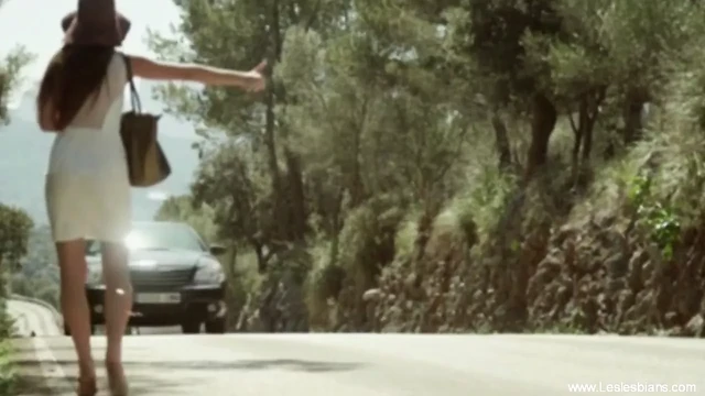 Мастурбация киски и игра с секс-игрушками