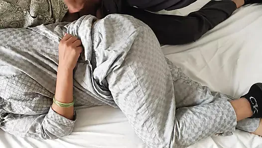 Hintli köylü kız sıkı amcık açık havada seks ilk kez ateşli güzel Hintli kız seks viral mms