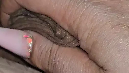 Üvey anne lütfen üvey kız kardeşinin Hintli üvey oğlunun taşaklarını aktris gibi mastürbasyon yapmasına izin ver