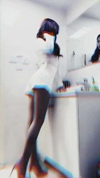 Asya kızlar woth uzun bacaklar külotlu çorap ve topuk 10