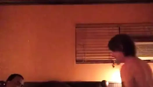 Benim cahil kızım büyük bir siyah çük alıyor.