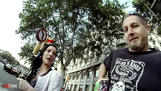 Taytlı Fransız genç tania öpücüğü - plajda sakso ve anal