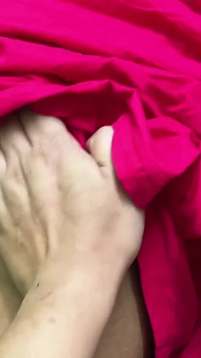 Hintli kadın hizmetçiyle romantik bir seks yapıyor | Klip 1