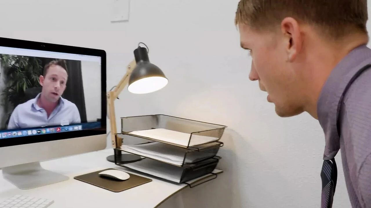 Brandon anderson đập và thổi trong cuộc họp thu phóng