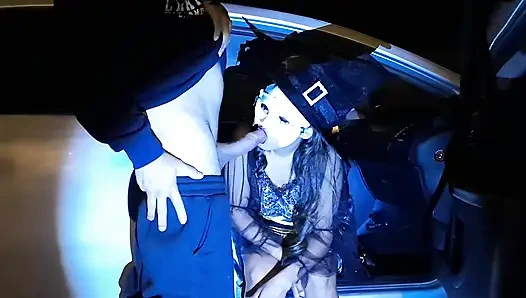 Uber'e sakso çektirip götünü siktiriyor