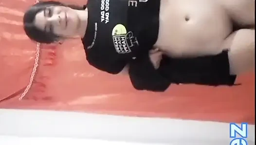 Azgın üvey kız kardeş