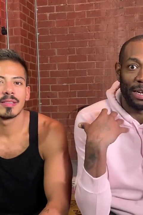 Biraz garip için cruisin': August Alexander ve Santino Cruz Raw