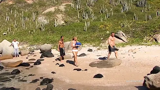 Lea lazur götten yarakların tadını çıkaran çek bir sürtük