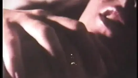Çıplak retro güzelliklerin koleksiyonunu izlemenin tadını çıkarın