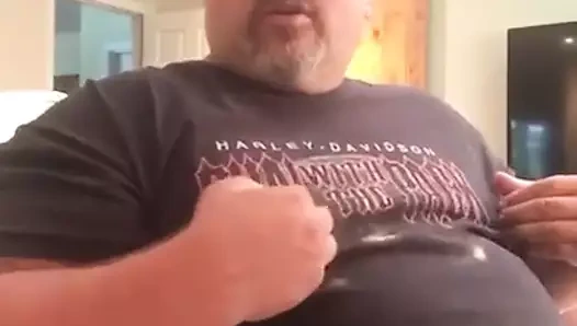 Baba ayı eli olmadan boşalıyor