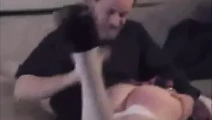 Aile içi disiplin ve şaplak