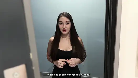 Karım beni minyon vücutlu yeni komşumu sikerken neredeyse yakalıyor ama tam zamanında dölle ayrıldı