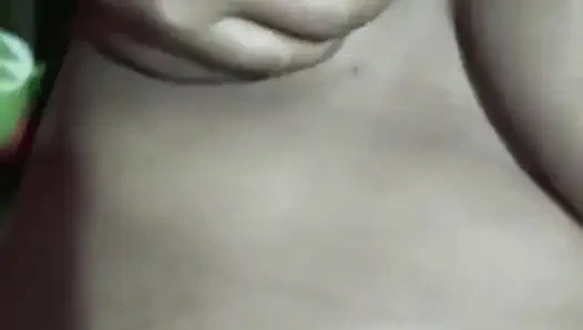 If you see your sister-in-law's milk, you will go crazy, if you see the fingers, you will want to do it