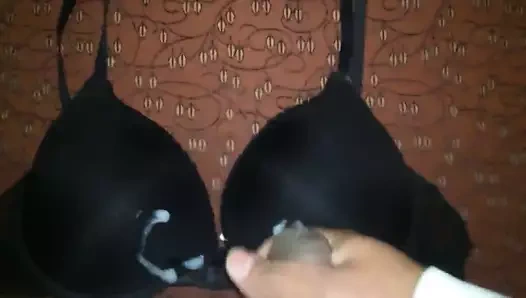 cum on sutyen - kate's sutyen