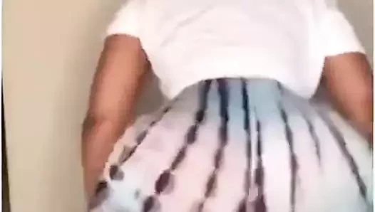 Yumuşak götlü twerker