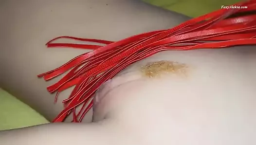 Gece mastürbasyonu için minyon amcığı cezalandırma