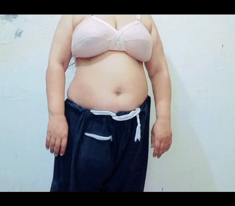 Kayınbiraderi ve küçük üvey kız kardeş multan'dan xxxx elle muamele xxxx ve anal seks xxxx