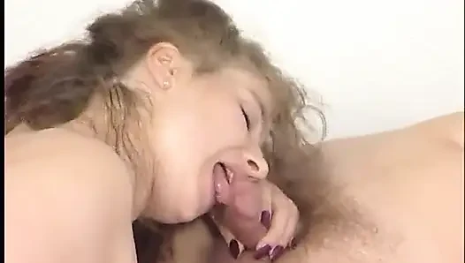 Büyük memeli piliç sevgilisiyle harika seks yapıyor!