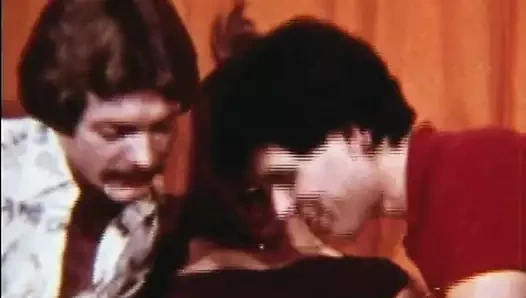 Ashley wells Üç yollu döngü