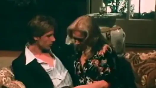 Klasik porno dvd'leri: sarışın ateşi: bölüm 5