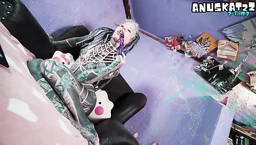 Tam kollu alt kız kamerada canlı oyuncak göt sikişinde anal çıldırıyor