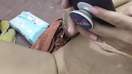 Ateşli bir görüntülü görüşme yaparken üvey yeğenim bana eşlik ediyor