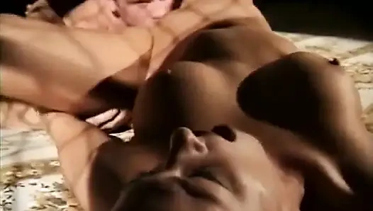 Klasik porno dvd'leri: yapışkan hikayeler: bölüm 7